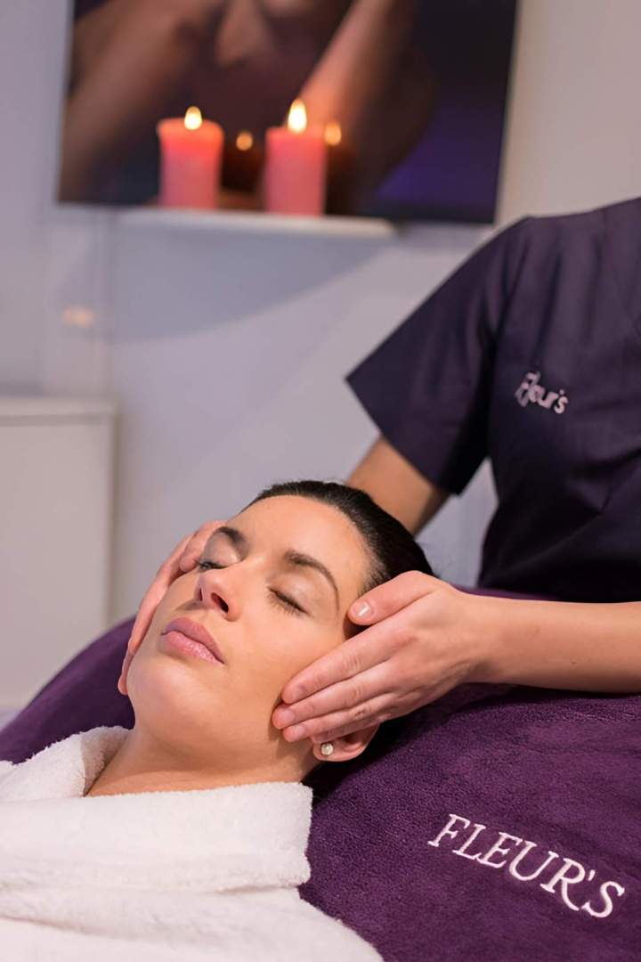 Massage facial, Luneray